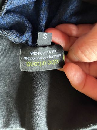 Falda midi estampada azul y negra