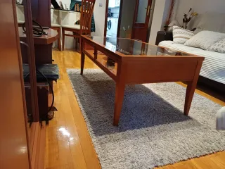 Mesa centro madera cerezo y cristal