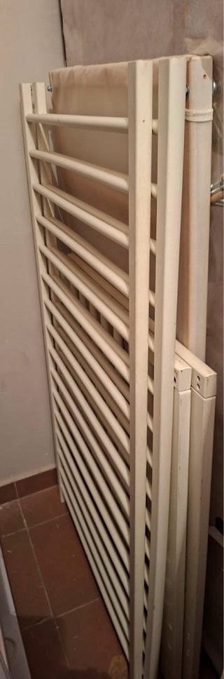 Cuna Ikea con colchón y chichoneras