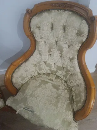 Sillones Descalzador Isabelino Madera y Tela