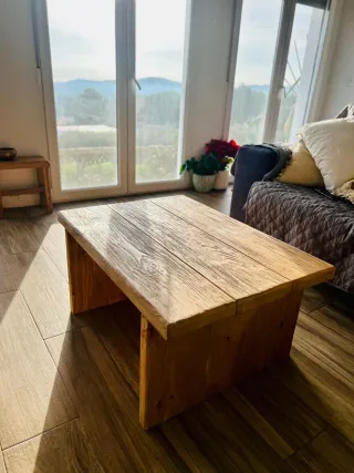 Mesa de centro de madera rústica
