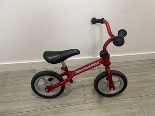 Bici infantil sin pedales roja