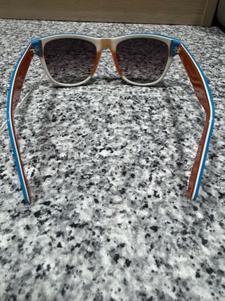Gafas de sol Pilgrim azules y marrones