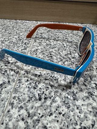 Gafas de sol Pilgrim azules y marrones
