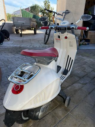 Moto eléctrica infantil