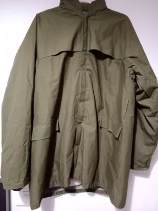 Parka impermeable verde forrada