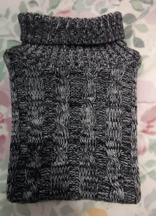 Vestido de punto cuello alto sin mangas