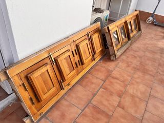 Ventanas de madera con postigos