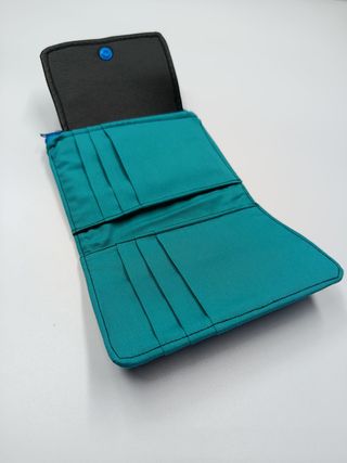 Monedero/Billetera Azul y Negro