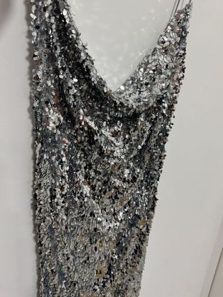 Vestido longo lantejoulas dourado e prateado
