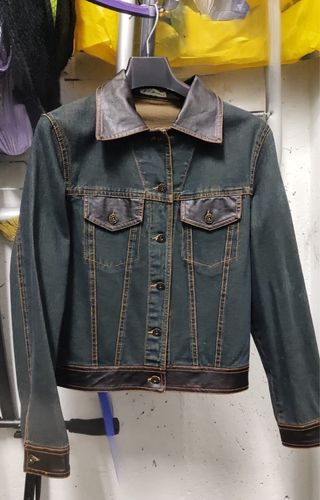 Cazadora vaquera con detalles en piel Talla L