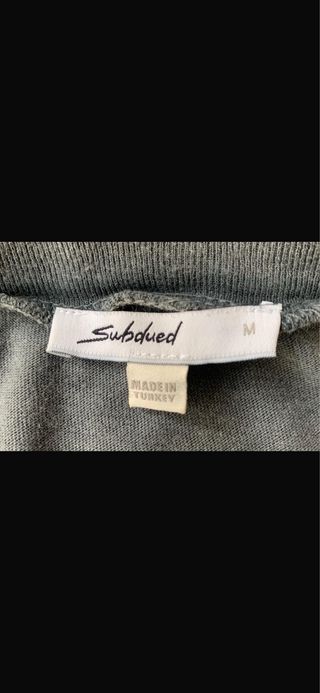 Lotto 3 capi Subdued: felpa e 2 magliette