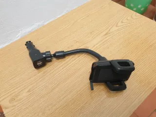 Soporte Móvil Coche USB Flexible