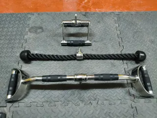 Barras para polea de gimnasio