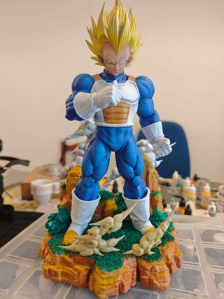 Figura Vegeta Hecha por uno mismo