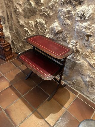 Mesa auxiliar vintage madera y cuero