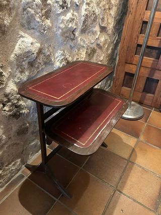 Mesa auxiliar vintage madera y cuero