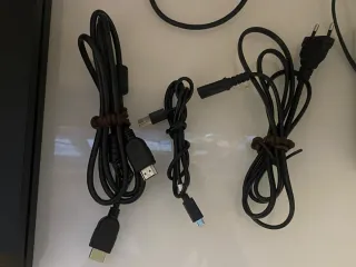 PS4 Negra con Mando y 4 Juegos