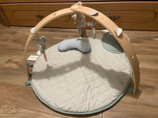 Gimnasio actividades bebé 0 meses