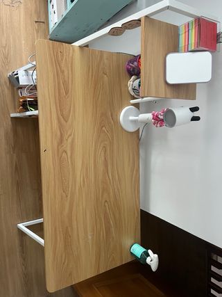 Escritorio nórdico madera y metal