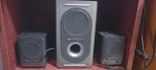 Altavoces Altec Lansing 2.1 Plata y Negro