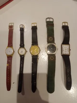 Lote 5 Relojes de varias marcas..