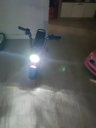 Moto eléctrica infantil rosa