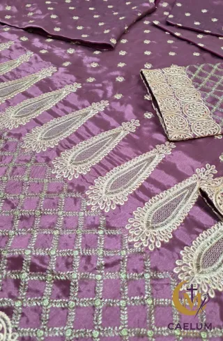 Saya Virgen Morada tamaño natural