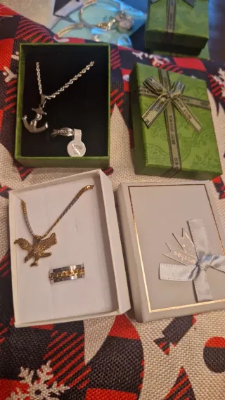 Conjunto de Joyas: Collar y Anillo