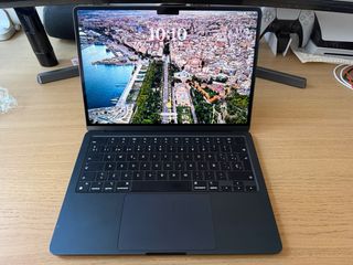 MacBook Air 13” M3 512GB 2024 Medianoche 512GB