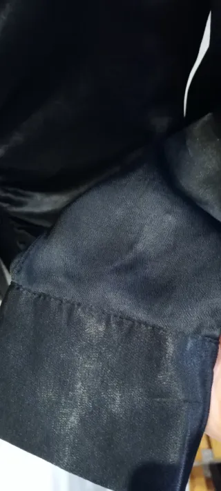 Camisa Zara negra entallada satinada T.M