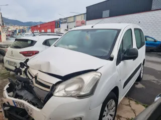 Citroën Berlingo 2015 para piezas motor&caja OK