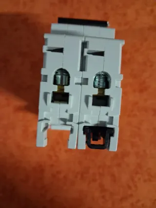 Interruptor magnetotérmico ABB S201-NA 10A