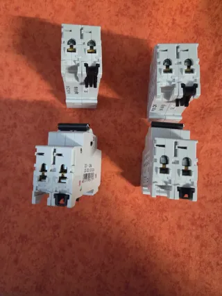 4 Interruptores magnetotérmico ABB S201-NA 10A