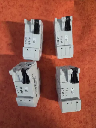 4 Interruptores magnetotérmico ABB S201-NA 10A