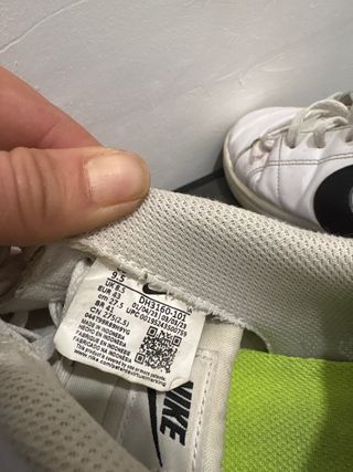 Zapatillas Nike Blancas y Negras