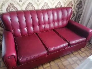 Tresillo vintage rojo y floral + dos sofas