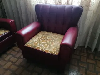 Tresillo vintage rojo y floral + dos sofas