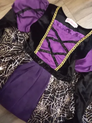 3 Juguetes, y 3 disfraces para 3-6años