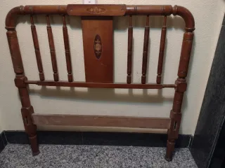 Dos cabeceros de cama de madera de 105cm