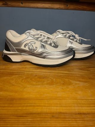 Chanel Sneakers Blancas Plata Nuevas Talla 43
