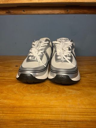 Chanel Sneakers Blancas Plata Nuevas Talla 43