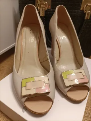 Zapatos de piel beige y multicolor T.37