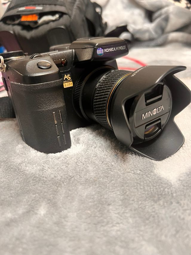 Konica Minolta DiMAGE A2 Pack Completo