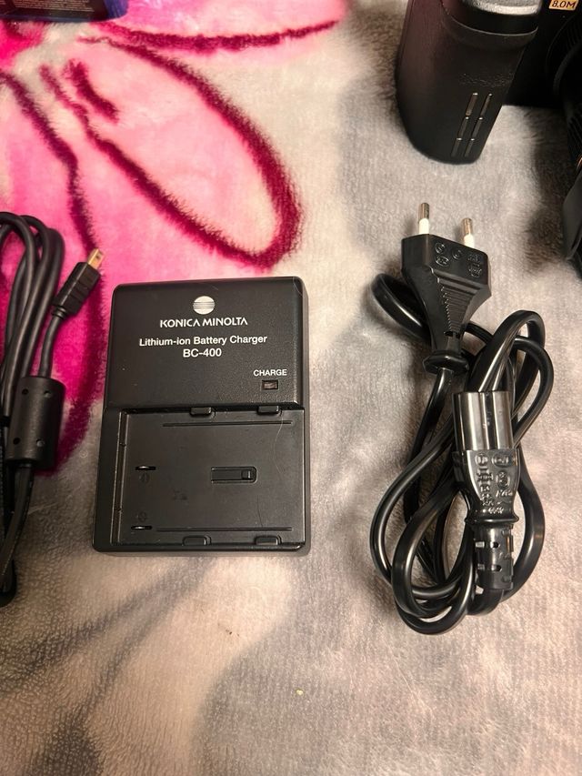 Konica Minolta DiMAGE A2 Pack Completo