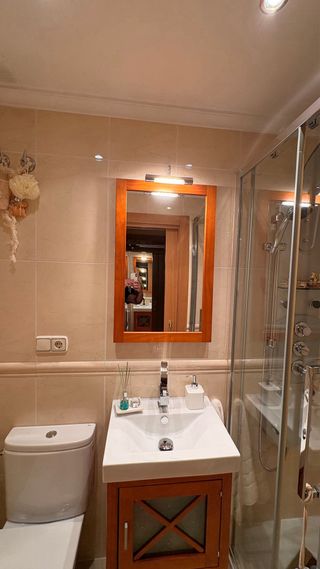 Mueble baño lavabo espejo madera