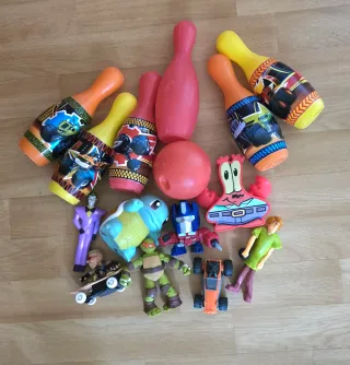 Lote Juguetes Bolos y Figuras