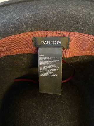 Sombrero Parfois Negro y Morado