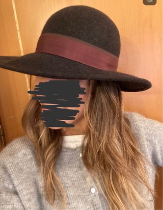 Sombrero Parfois Negro y Morado