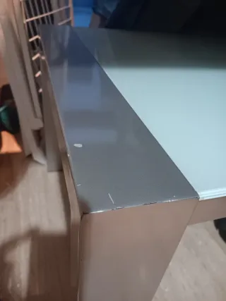 Mesa baja cristal y metal abatible